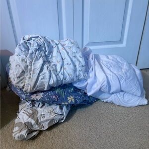 6 Crib Sheets & 2 Protective Cribs Mattress Covers